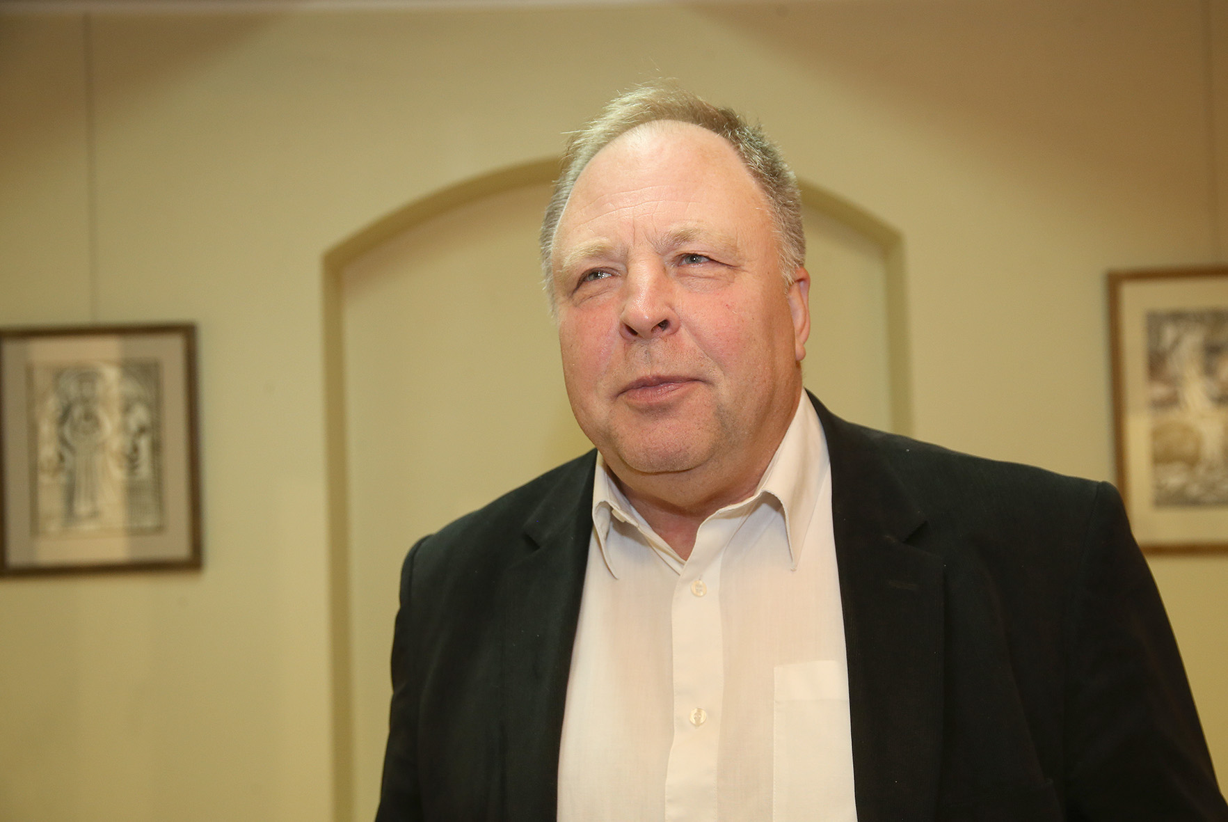 „Tą pačią dieną, kai tik paskelbė karantiną, visi koncertai buvo kaip kirviu nukirsti. Viskas atšaukta. Dabar su grupe nerepetuojame“, – atskleidžia Surviliškio humoro grupės „Bobų radijas“ narys Albinas Počiulpas. Algimanto Barzdžiaus/ „Rinkos aikštės“ archyvo nuotr. 