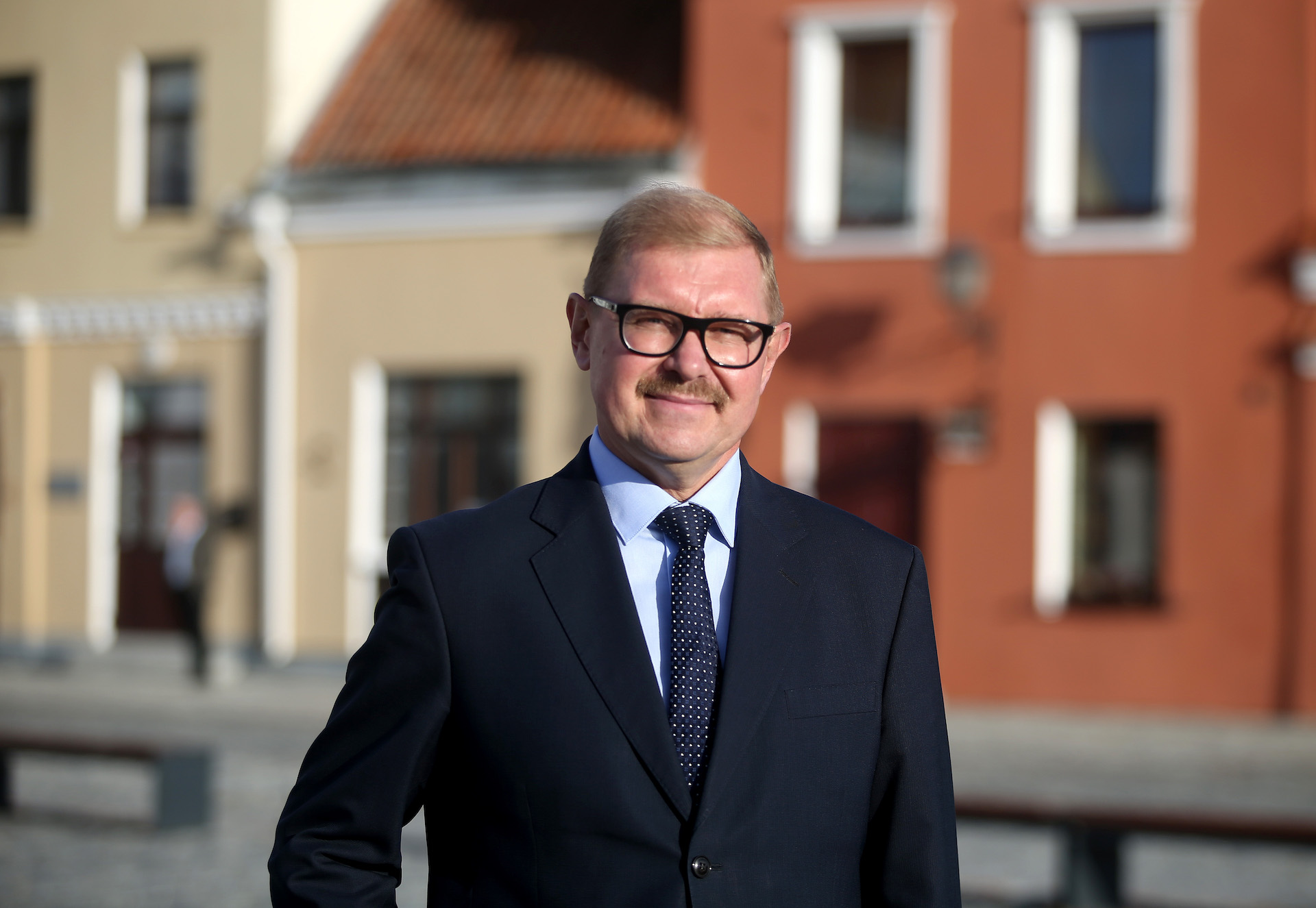 Kėdainių rajono savivaldybės administracijos direktorius Arūnas Kacevičius pažymėjo, kad Rasos gatvėje šaligatviai bus atnaujinti abiejose gatvės pusėse, o toje dalyje, kur šaligatvių iki šiol nebuvo, bus nutiestas naujas šaligatvis./Algimanto Barzdžiaus/„Rinkos aikštės“ archyvo nuotr.