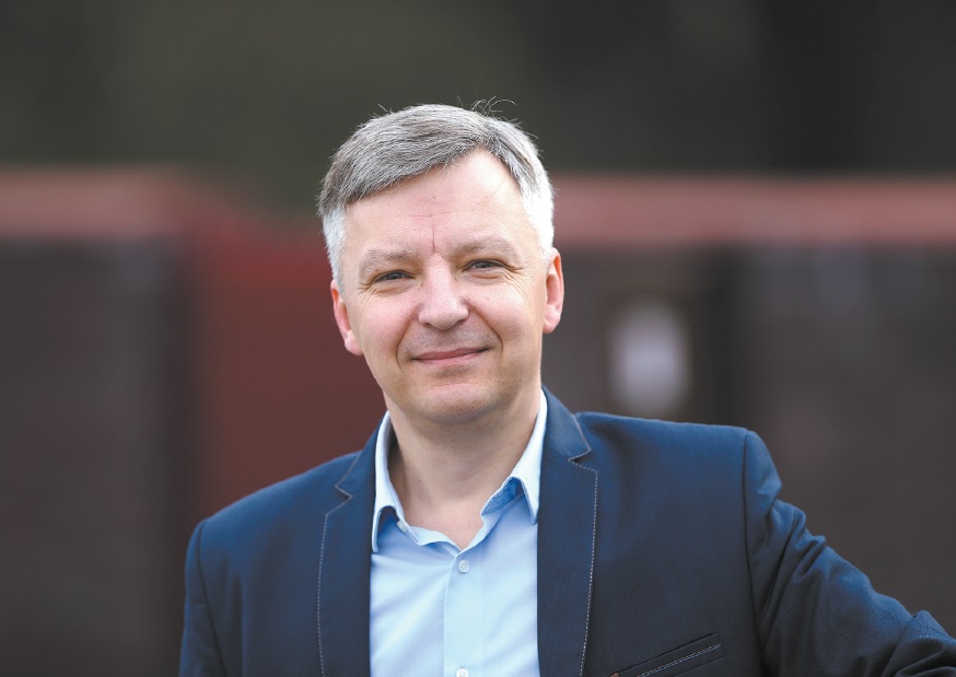 Saulius Gabševičius: „Daugelis su mumis dirbančių ūkininkų yra ilgalaikiai mūsų partneriai, o tie, kam dar neteko su mumis dirbti, siūlome susisiekti su mūsų vadybininkais, kurie supažindins su įmonės galimybėmis, išsiaiškins ūkio poreikius ir galės pasiūlyti tinkamiausias paslaugas.“