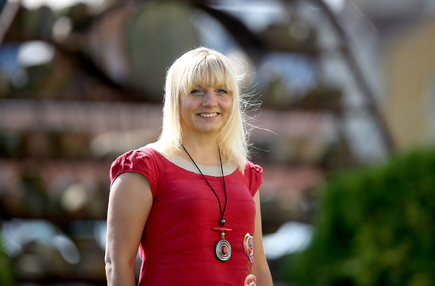 „Liūdesį kelia tai, kad esi iš dalies izoliuotas nuo kitų žmonių, bet stengiuosi į viską žiūrėti pozityviai“, – sako menininkė bei dailės mokytoja Giedrė Kanapeckaitė. Algimanto Barzdžiaus/ „Rinkos aikštės“ archyvo nuotr. 