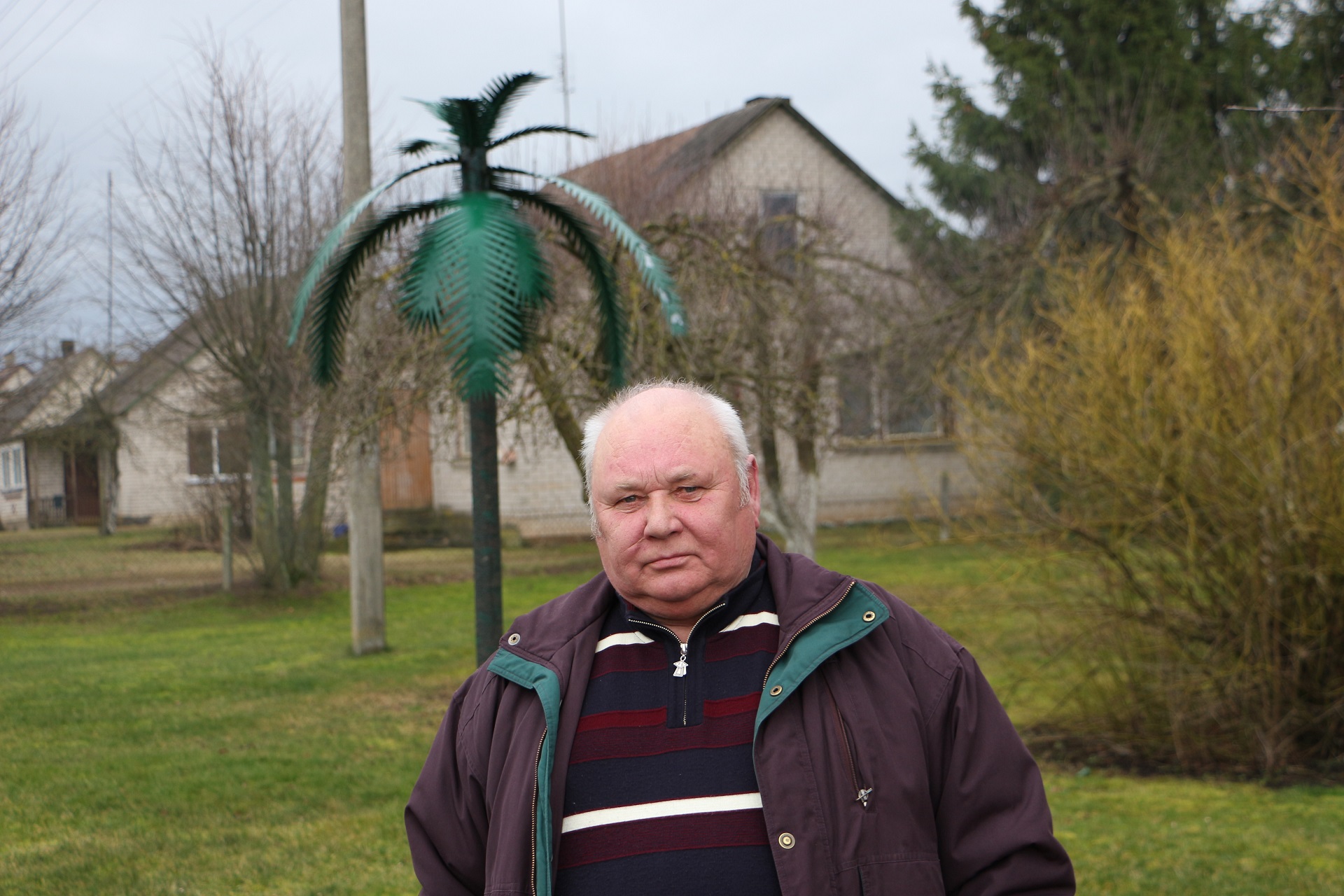 Bronius Stašinskas, kaip didžioji dauguma Beinaičių kaimo gyventojų sako, visų galų meistras, niekada neatsisakantis padėti. / Džestinos Borodinaitės nuotr. 