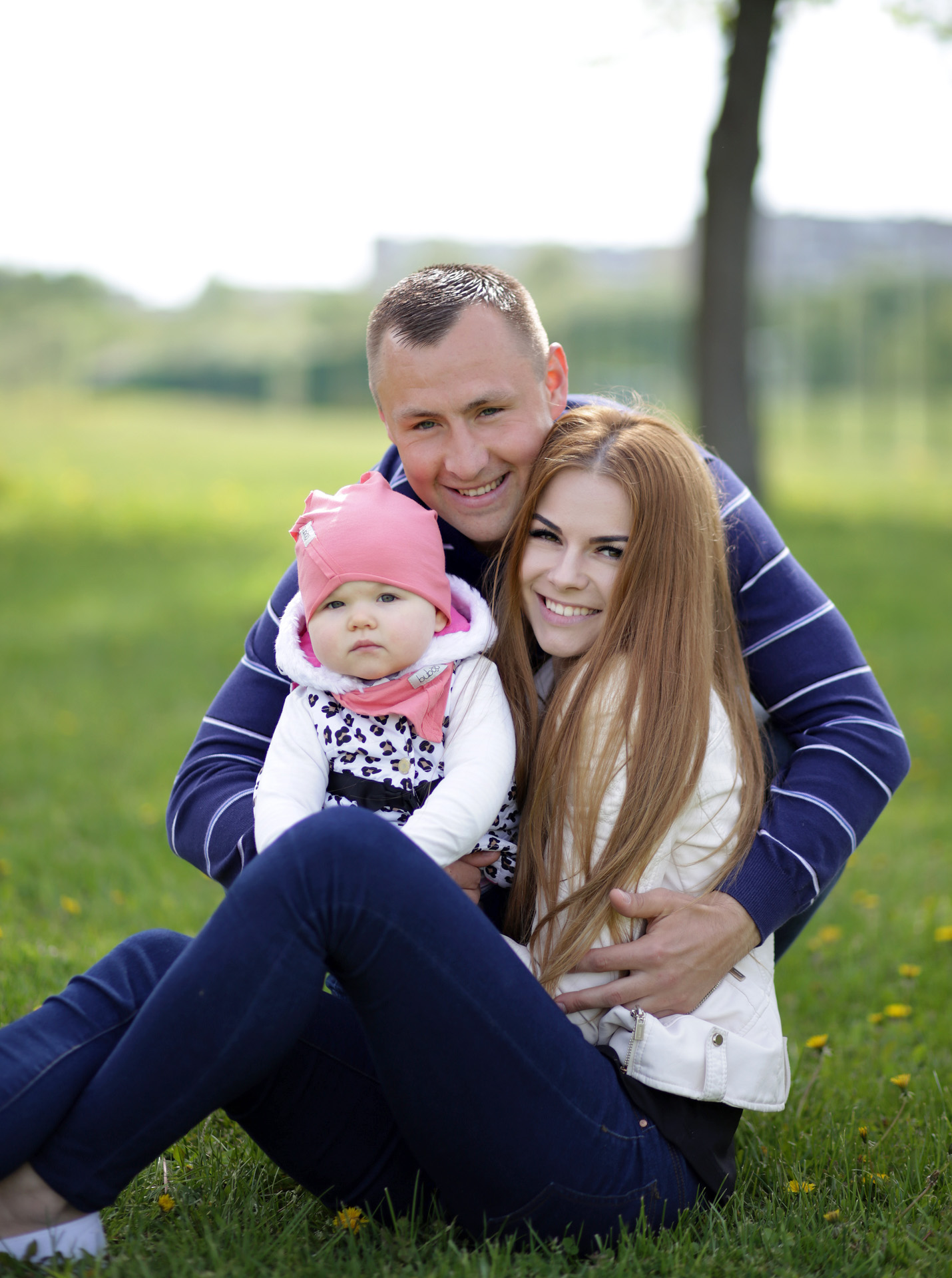 „Viktorija yra gera žmona ir mama. O juk tai ir yra svarbiausia. Ne įvarčiai, ne futbolo aikštė yra svarbiausia, o visas pasaulis, telpantis glėbyje – šeima“, - sako futbolininkas Aretas Gėgžna./ G. Minelgaitės nuotr.