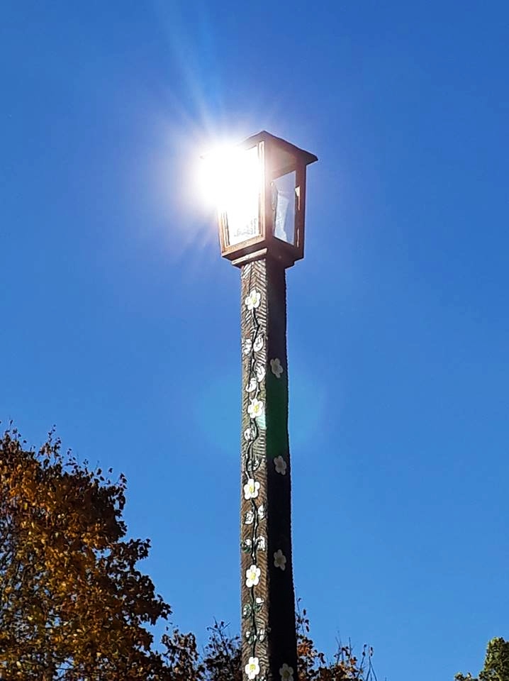 Šventės ir renginiai Šventybrastyje prasidėjo anksčiau, dar pačiame bendruomenės namų įkūrimo įkarštyje. Čia vyko ir šventės, ir koncertai, ir atlaidai, o prieš du mėnesius kaime buvo atidengtas  koplytstulpis Mergelės Marijos garbei. Organizatorių nuotr. 