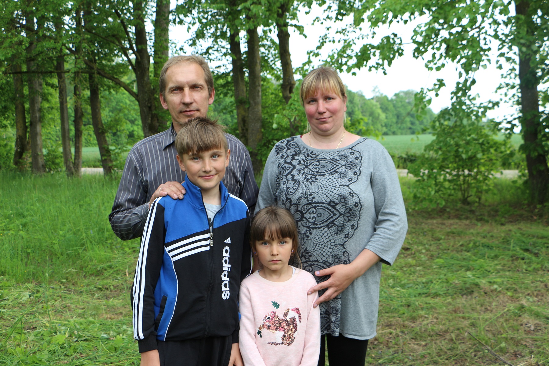 Egidijus Sereika su žmona Kristina ir atžalomis Judita bei Ernestu gyvena Naujuosiuose Bakainiuose.