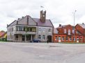 Buvusioje žydų sinagogos vietoje pristatytas naujasis informacinis stendas apie Krakių miestelio žydų bendruomenę. D. Kuprijanovo nuotr.