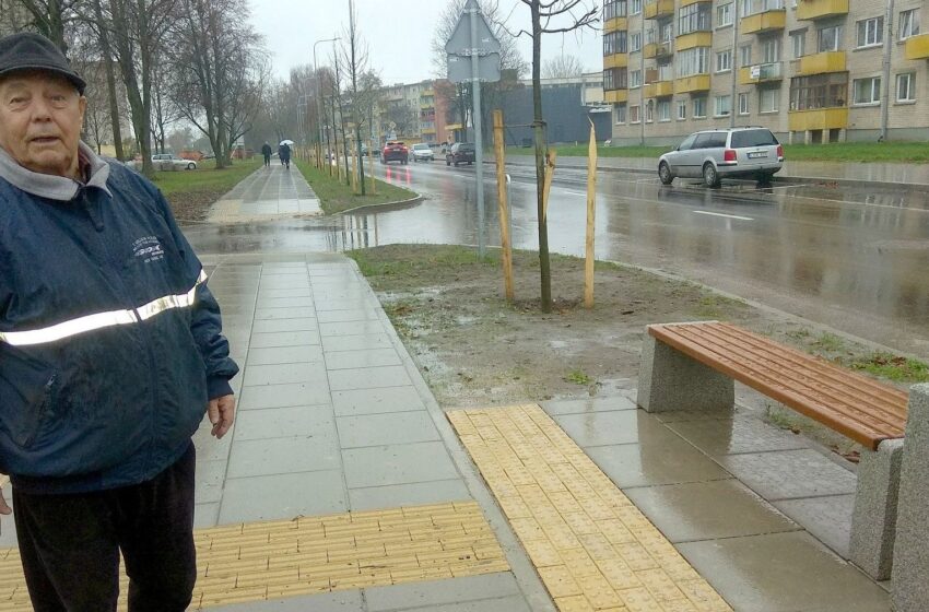  Senjoras stoja į kovą dėl pėsčiųjų perėjos