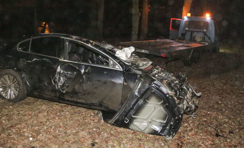  Kliudęs sunkvežimį, kelionę pabaigė salto į griovį? (foto, video)