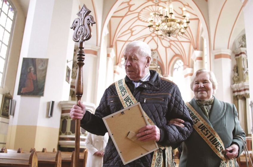  Auksines vestuves sutikęs vyras: „Nė vienas neturi tokios žmonos kaip aš“