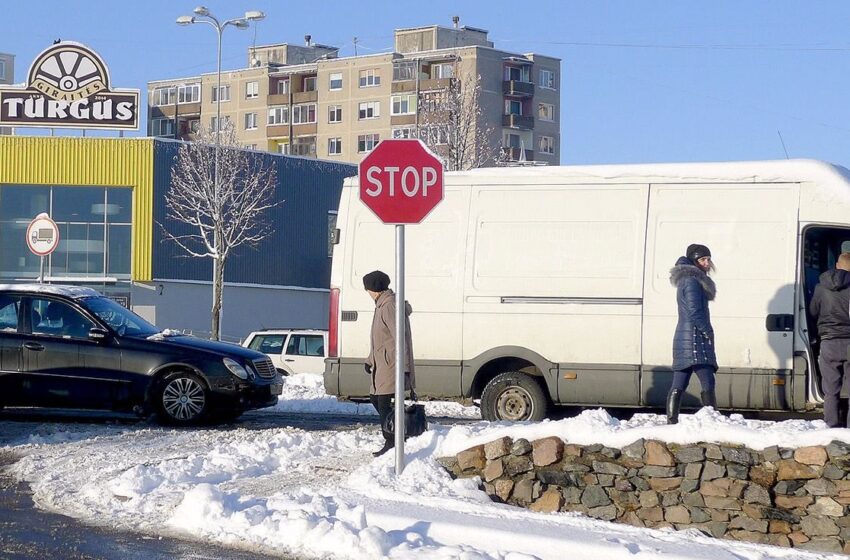  Avarijų virtinė tęsiasi: prie perėjos susidūrė dar du automobiliai