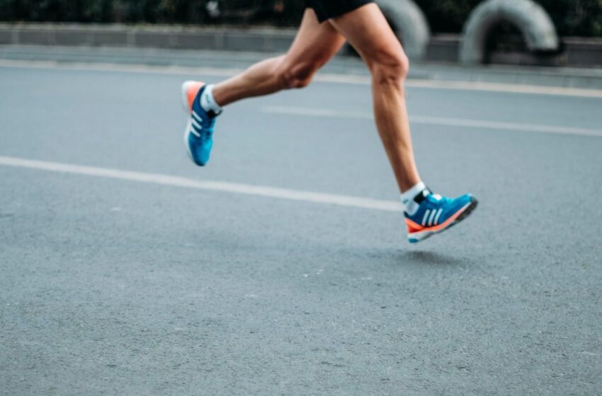  Sportininkai galės treniruotis lauko bazėse, tačiau yra griežtų apribojimų