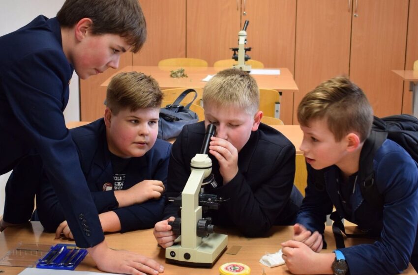  Žemės dieną Josvainių gimnazijoje varžėsi jaunieji biologai