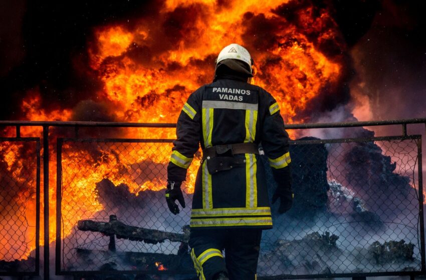  Išaugus gaisrų skaičiui, ugniagesiai gyventojus įspėja šildytis saugiai