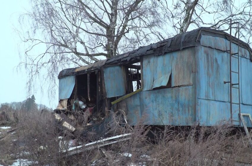  Sudegė statybinis vagonėlis. Gyventoja spėjo išsigelbėti (su fotogalerija)