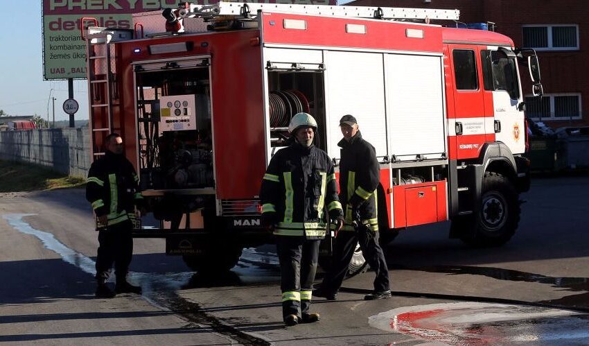  Užkaitus varikliui pamanė, kad dega automobilis