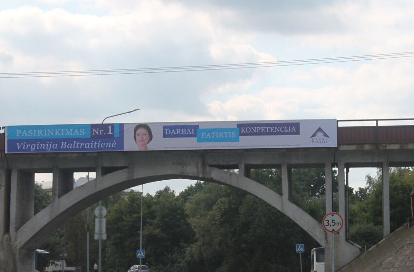  Dienos foto: Virginijos Baltraitienės plakatai skirti beraščiams?