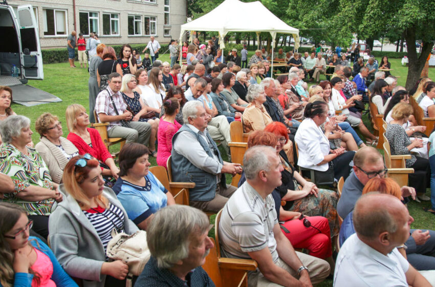  Gudžiūniškiai apdovanojo savo jubiliatus (fotogalerija)