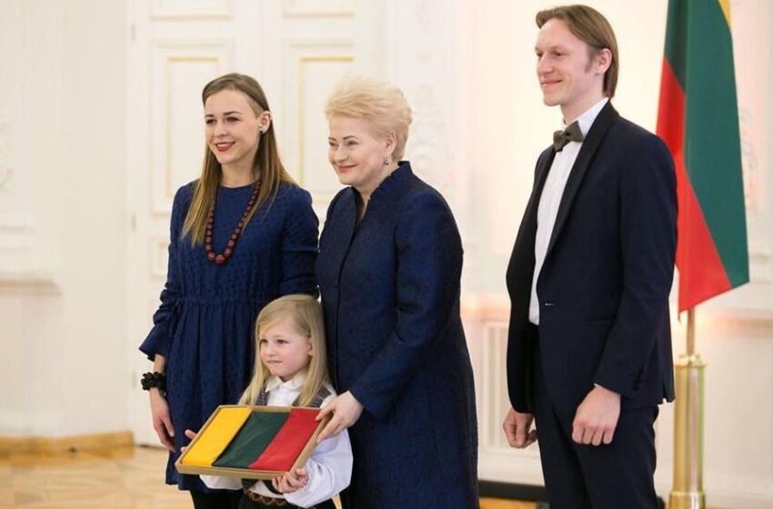  Kėdainiuose plėvesuos vėliava tiesiai iš Prezidentės rankų!