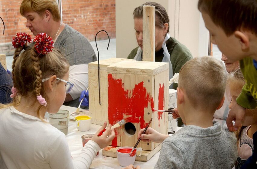  Josvainių socialiniame ir ugdymo centre – inkilėlių dekoravimo šventė (FOTOGALERIJA)