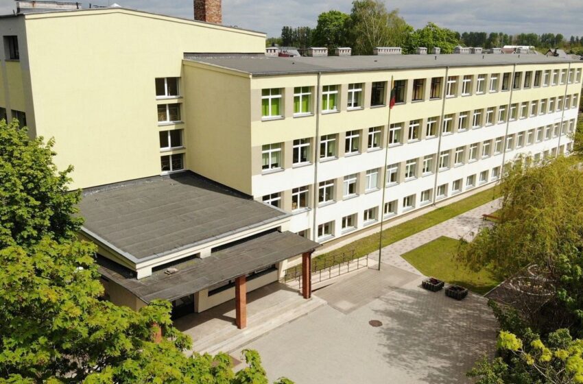  Po išpuolio mokykloje – ir kitų vadovų reakcija