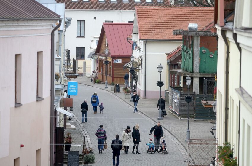  Žadama leisti dirbti daliai parduotuvių, smulkioms paslaugų įmonėms