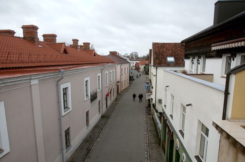  Lietuvoje nuo pirmadienio įvedamas karantinas: uždaromos parduotuvės, sienos užsieniečiams