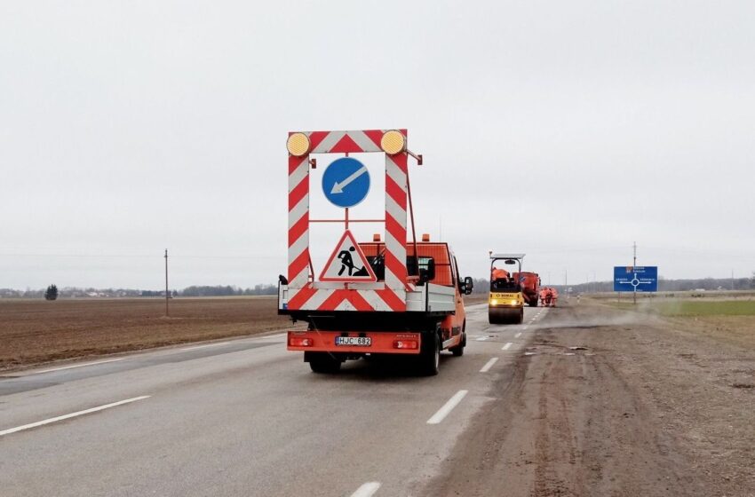  Valstybinės reikšmės keliuose užtaisytos pavojingiausios duobės