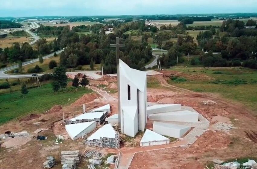  Memorialo rangos darbus vykdo kraštiečių įmonė