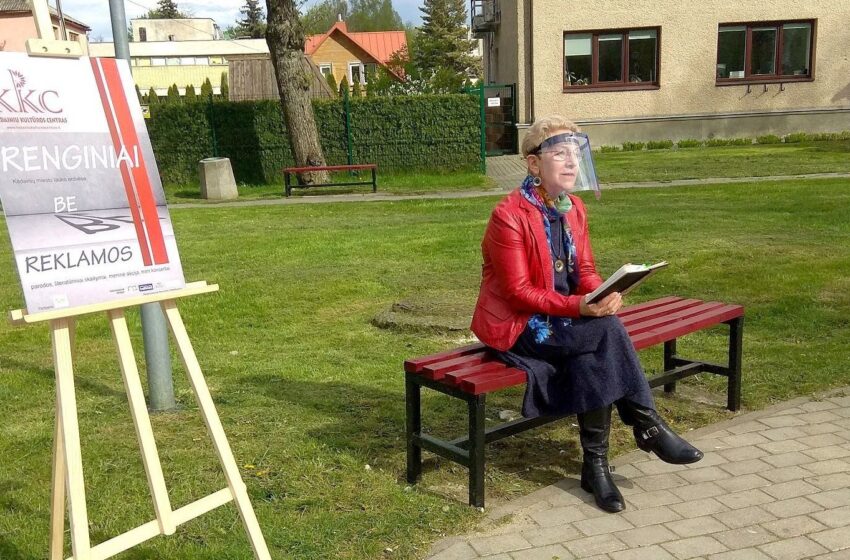  Kėdainių viešosiose erdvėse skambėjo poezija