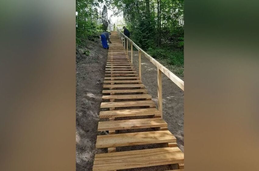  Į Ažytėnų kapinaites veda nauji laiptai