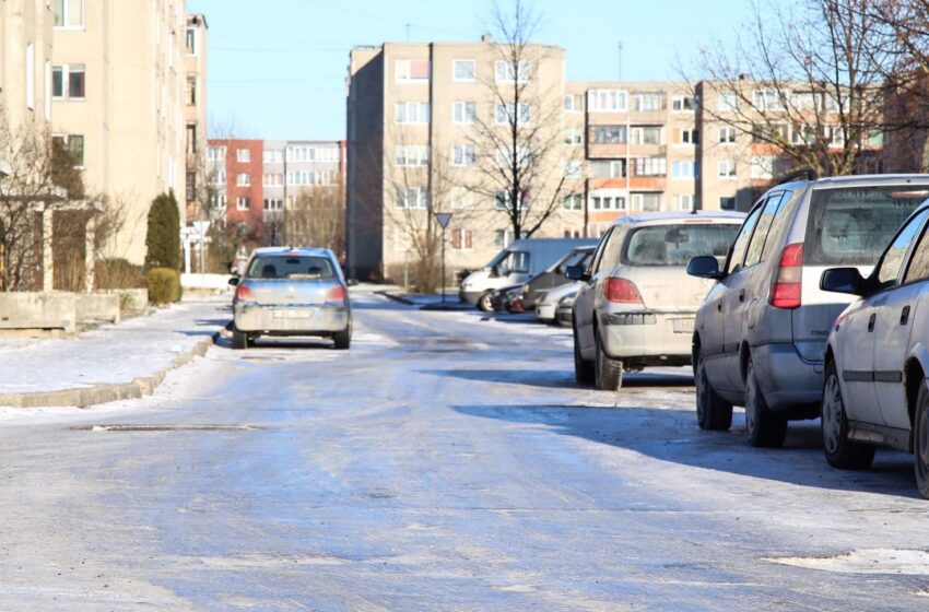  Ugniagesiai gelbėtojai perspėja dėl plikledžio