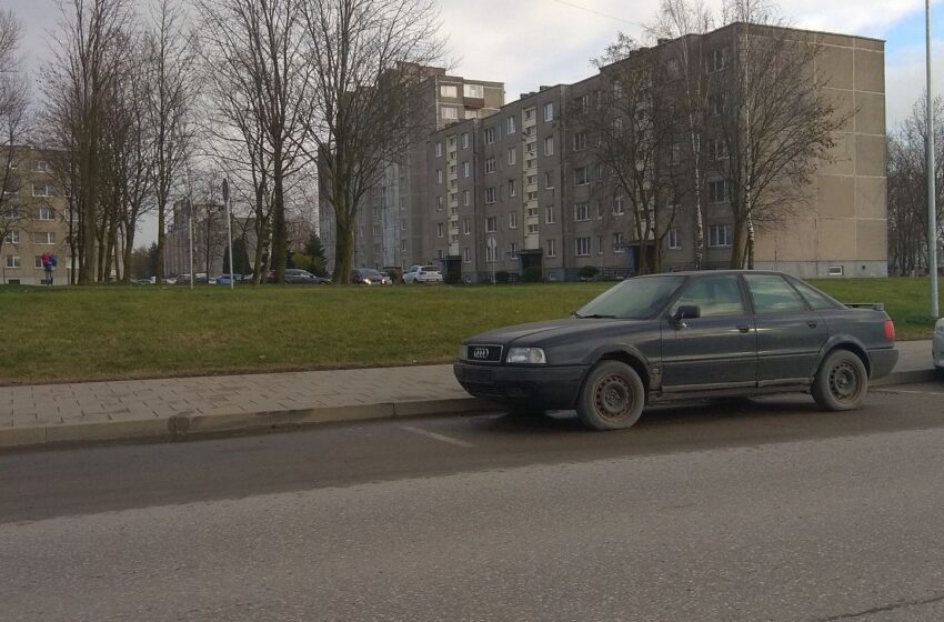  Kėdainietis įspėtas savo automobiliu pasirūpinti tinkamai