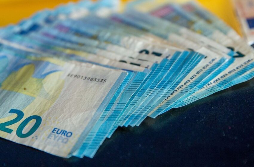  Siūlo paskatą darbdaviams, išlaikantiems vyresnius darbuotojus