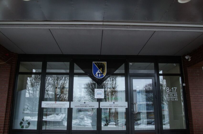  Skelbs konkursą