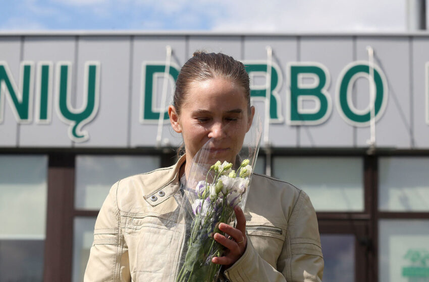  Meilės trikampis su „pabėgusia nuotaka“