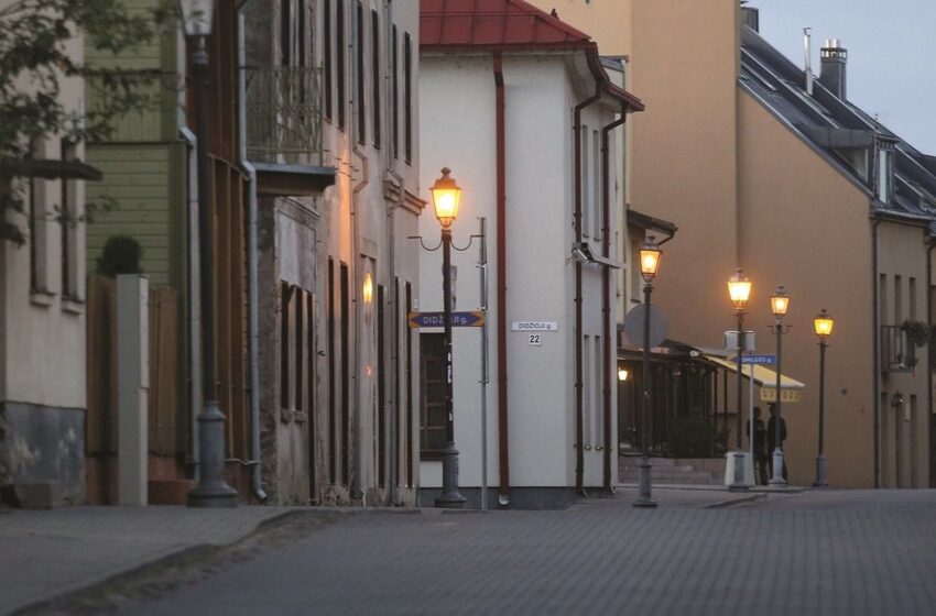  Karantiną šalyje siūloma pratęsti dviem savaitėms švelninant jo sąlygas, sako A. Veryga
