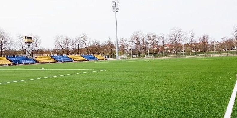  Stadione patiesta nauja aikštės danga, ją jau išbandė futbolininkai