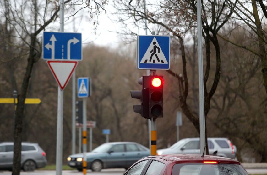  Kėdainių sankryžose neliko žalių rodyklių