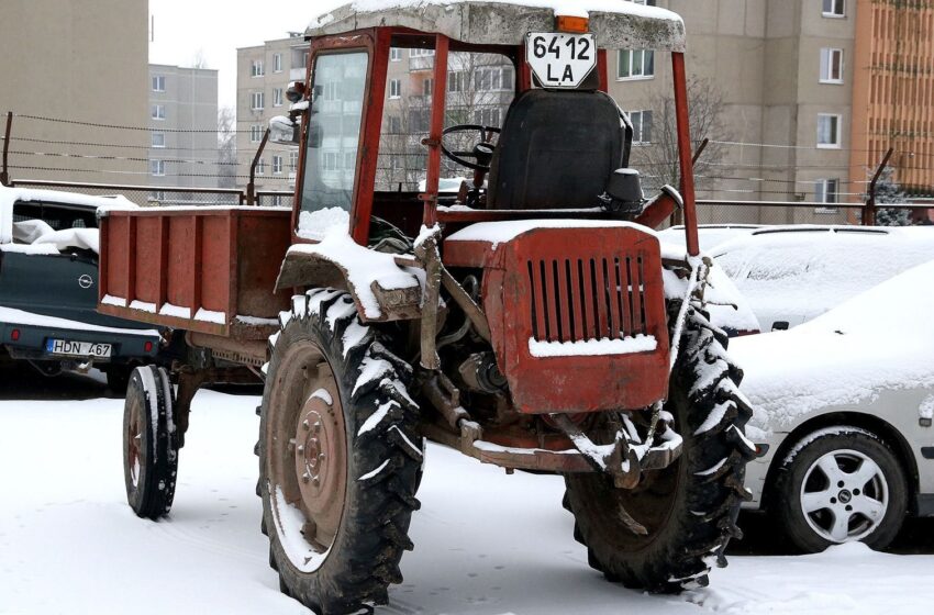  Ąžuolaičių kaime sučiuptas girtas traktorininkas