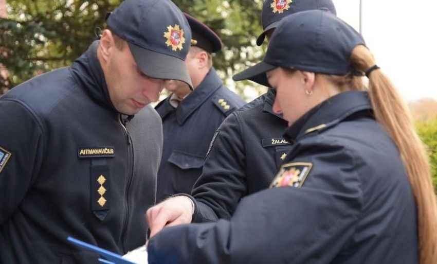  Nepasimeskite: priešgaisrinės gelbėjimo tarnybos pareigūnai detektoriais neprekiauja