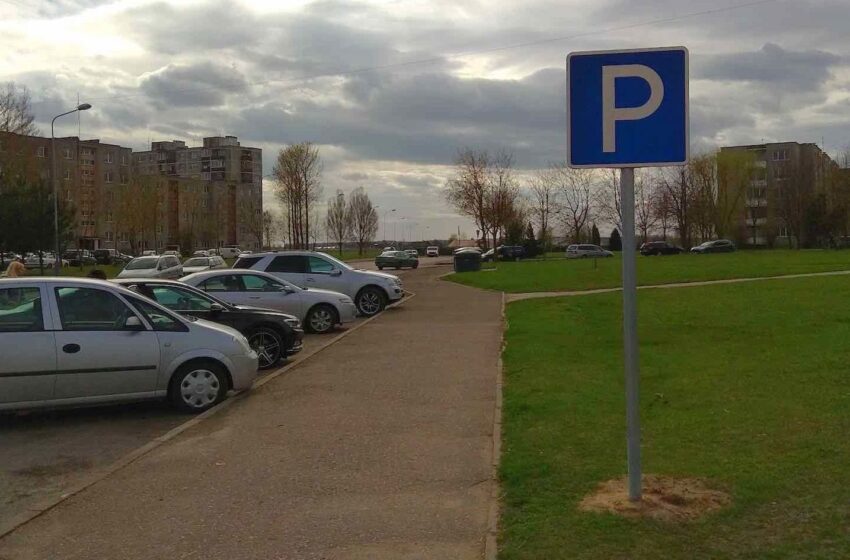  Statomi nauji ir atnaujinami senieji kelio ženklai