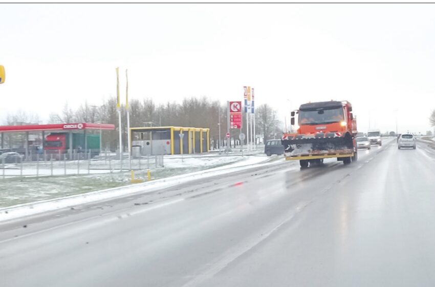  Iškritęs sniegas kelininkų ir komunalininkų neišgąsdino