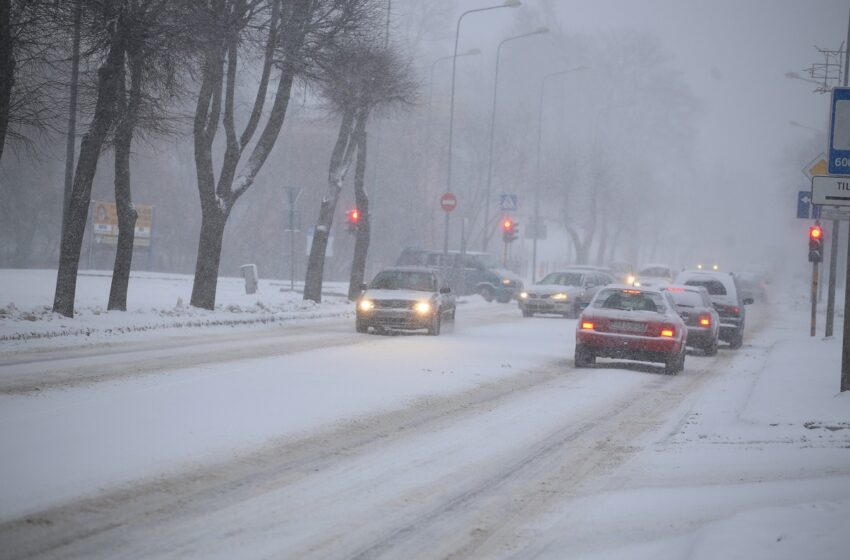  Eismo sąlygas sunkina snygis ir plikledis, artimiausios dienos išliks žiemiškos