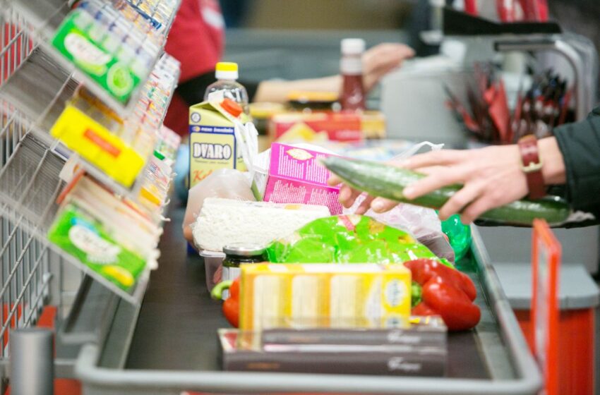  Pigiausių maisto produktų krepšelis liepą brango