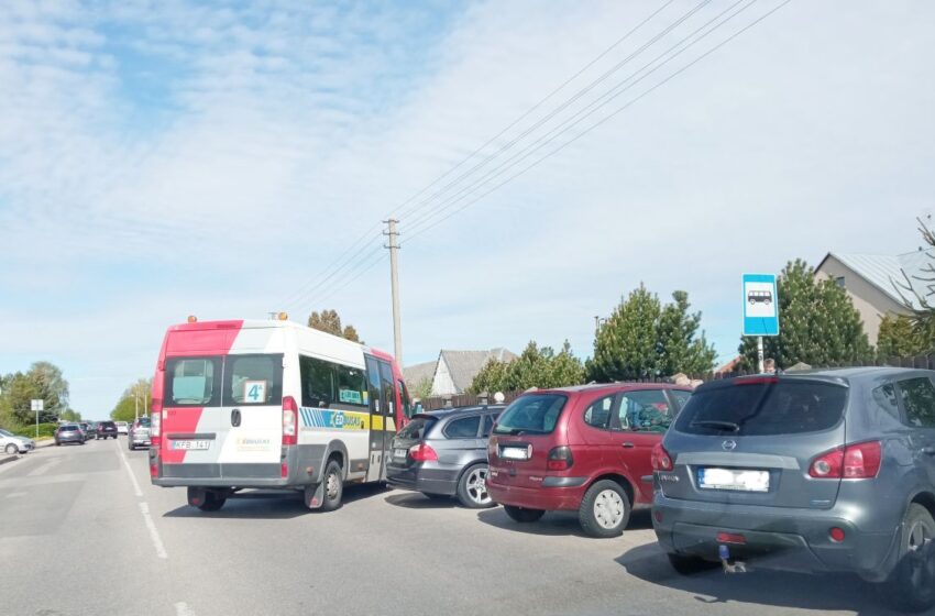  Stotelėje autobusui vietos kartais nebelieka