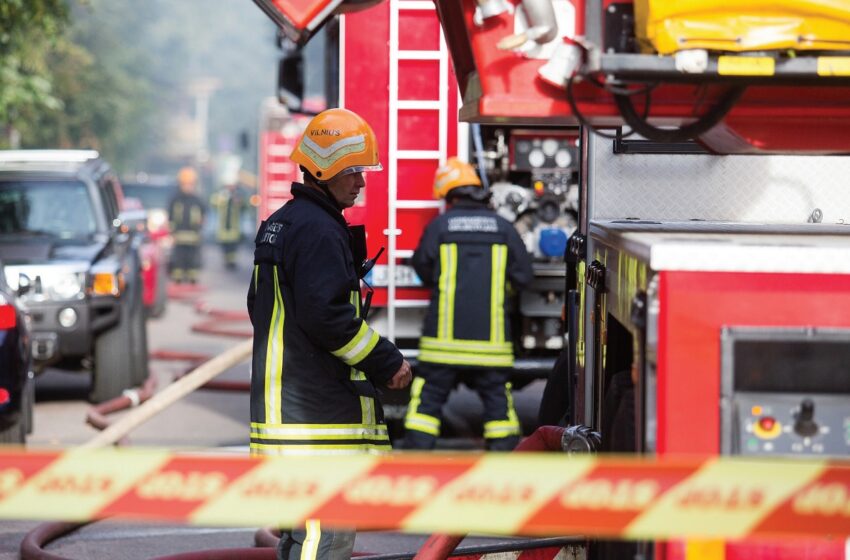  Gėda: visuomenė pasitiki labiausiai, o jų atlyginimai menkiausi