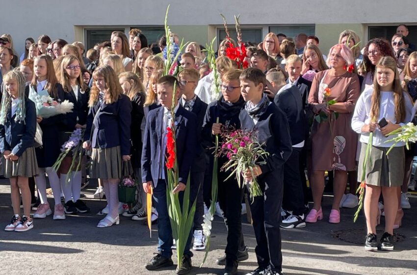  Rugsėjo 1-oji Kėdainiuose: gėlių jūra ir mokinių šypsenos (FOTOGALERIJA)