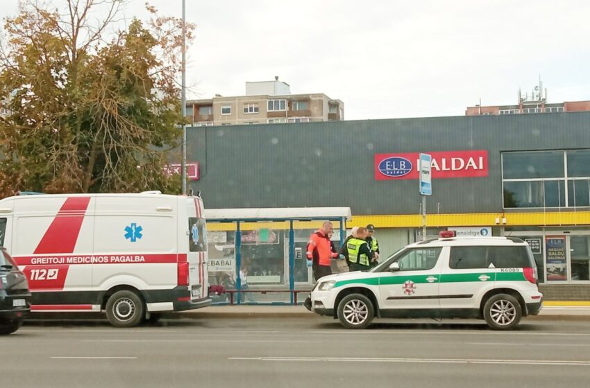  Stotelėje sukniubusiam vyrui prireikė ne medicininės, o socialinės pagalbos