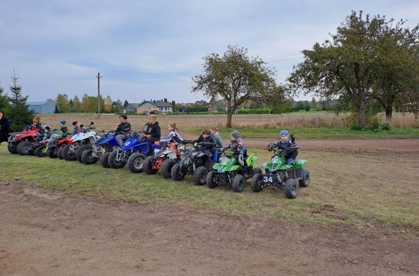  Josvainiuose įrengta vaikiška motokroso trasa