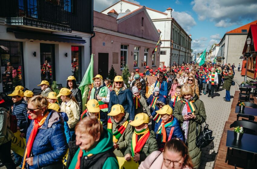  Kėdainiuose nuvilnijo „Sveikatą stiprinančių mokyklų banga“