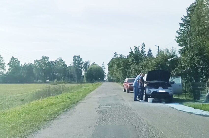  Kėdainių rajone užsidegė visureigis